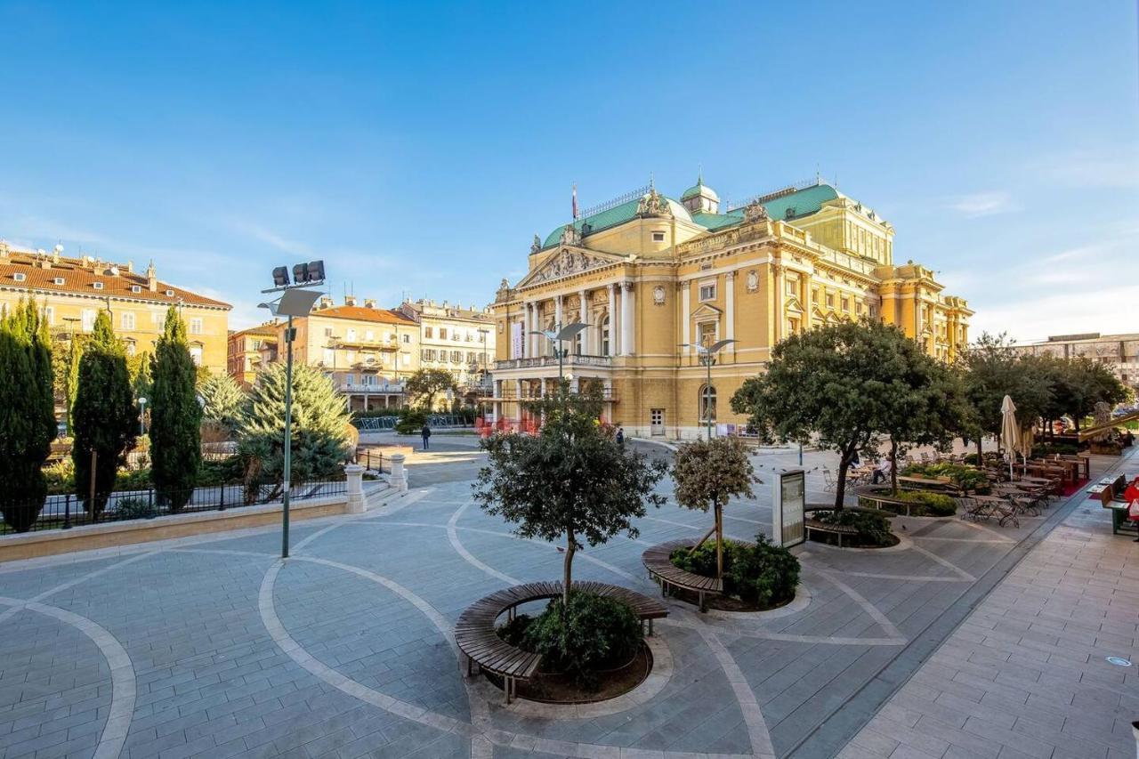 Naval Apartment Rijeka Exterior photo